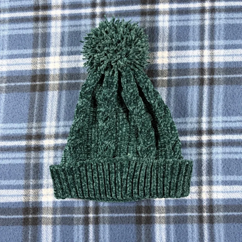 47 Brand Green Bay Packers Womens Chenille Cable Knit Pom Beanie Hat NFL Green